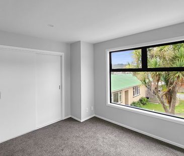 Modern Wainui Living - Photo 3