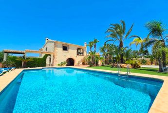 WIDE ESTATE FOR RENT IN TEULADA FOR LONG TERM