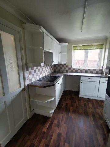 4 bedroom detached house to rent - Photo 5