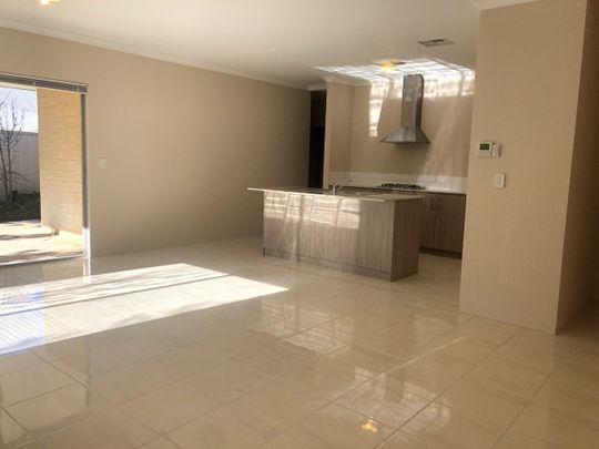 Charm and Convenience in One Lovely Package - Photo 1