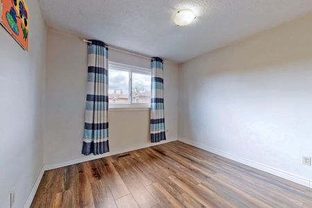 For Lease - 79 Dragoon Crescent, Toronto, Ontario - Photo 5