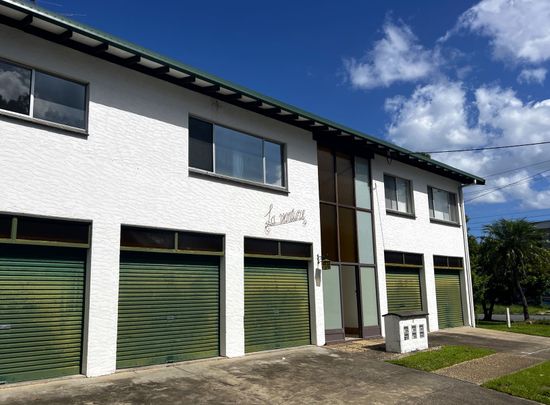 1/1 Burra Street, 4217, Chevron Island Qld - Photo 1