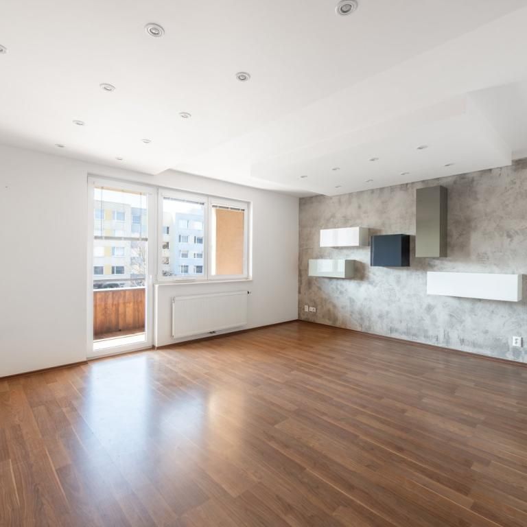 Pronájem bytu 2+kk 60 m2 - Fotografie 1