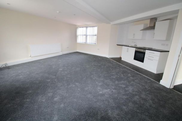 2 bedroom flat to rent - Photo 1