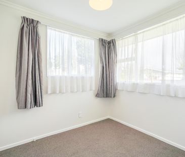 Peaceful home in Takaro - Photo 3