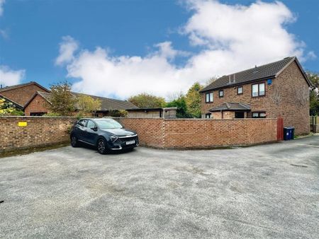 Thealby Gardens, Doncaster - Photo 5