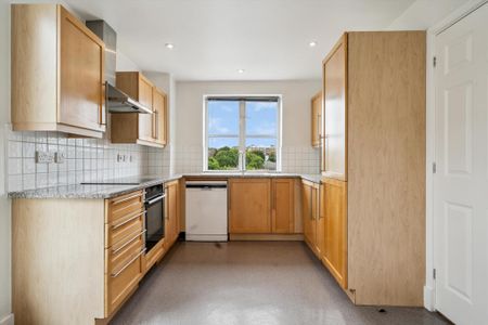 2 bedroom flat to rent - Photo 3