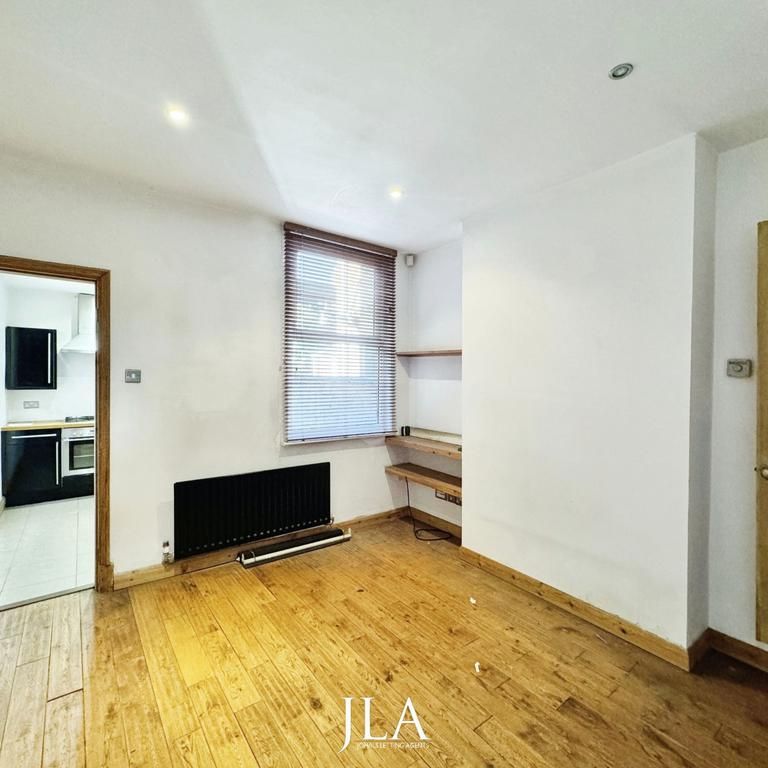 2 bedroom terraced house to rent - Photo 1