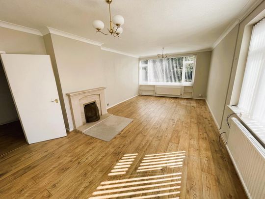 6 bedroom detached house to rent - Photo 1