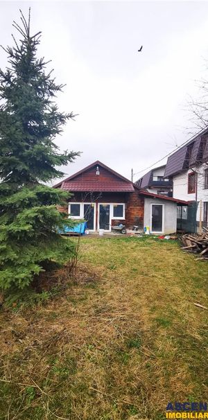 Teren de 1180 mp, cu cabana pe el, zona Tractoru, Brasov - Photo 1