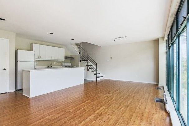 For Lease - 2064 Queen Street Unit# 1, Toronto, Ontario - Photo 1