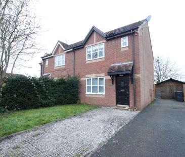 3 bedroom Semi-Detached House to let - Photo 1