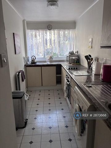 2 bedroom maisonette to rent - Photo 3