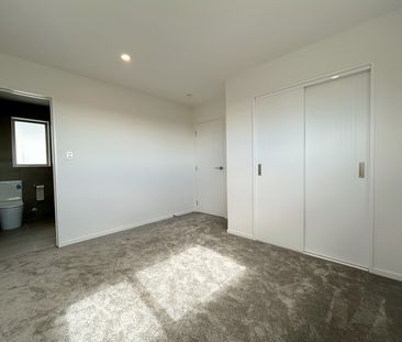 Mount Wellington - 4 Bedrooms and 3 Bathrooms - Photo 3