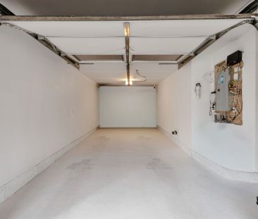 For Lease - 220 Sarah Cline Drive, Oakville, Ontario - Photo 3