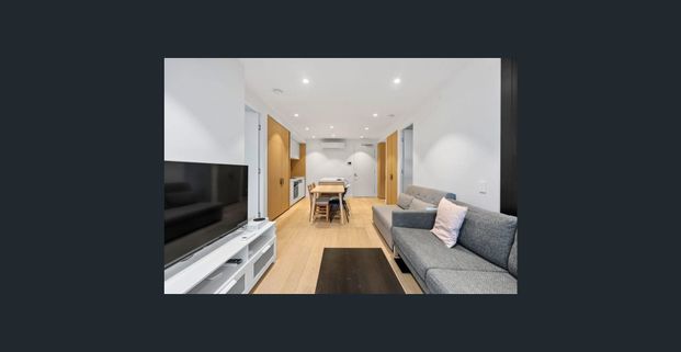 Beautiful 2-bedroom apartment with a car park and all the furniture included - Photo 1