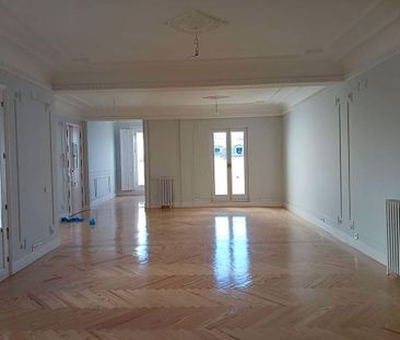 3 bedroom luxury penthouse for rent in Madrid, Spain - Photo 1