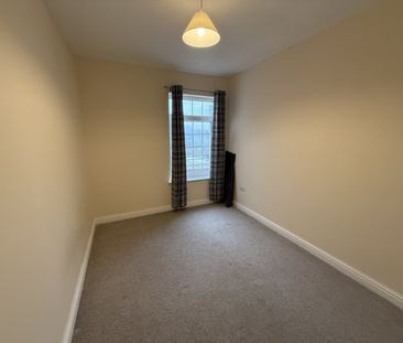 2 bed Terraced - To Let - Photo 3