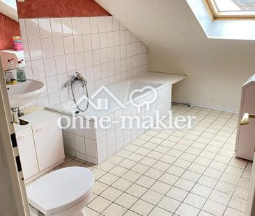 Charmante Dachgeschosswohnung mit Loggia in ruhiger Lage – Im Schac... - Photo 6