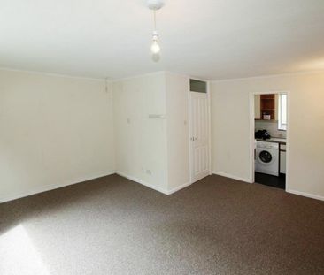 1 Bedroom Flat to Rent in Portland Road, Irthlingborough, Northants... - Photo 1