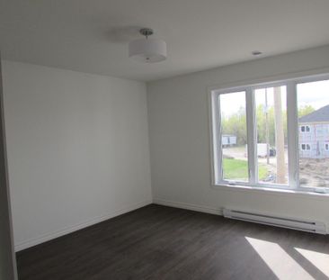 4 1/2 * Rez-de-chaussée * Secteur Hôpital - Photo 3