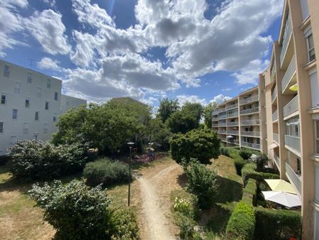 Appartement T3 à louer - 83 m² - Photo 2
