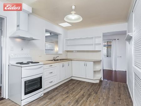 Modern and Spacious Marvel - Photo 3