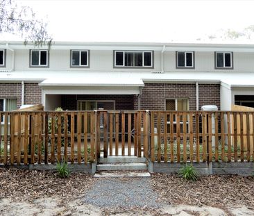 3 BEDROOM TOWNHOUSE IN MANGO HILL - Photo 1