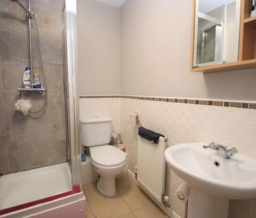 Kingsbury Close, Bury - Photo 6