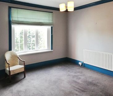 3 bedroom end of terrace house to rent - Photo 2