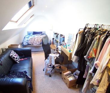 Sandfield Avenue, Leeds - Photo 2
