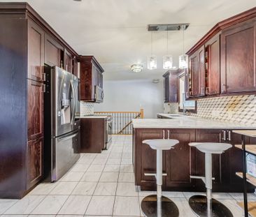 For Lease - 180 Sherwood Avenue, Oshawa, Ontario - Photo 2