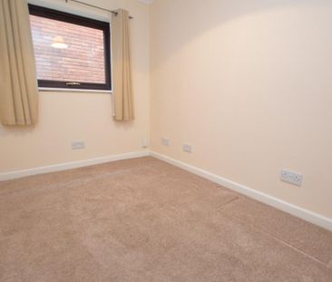 5 bedroom detached house to rent - Photo 4