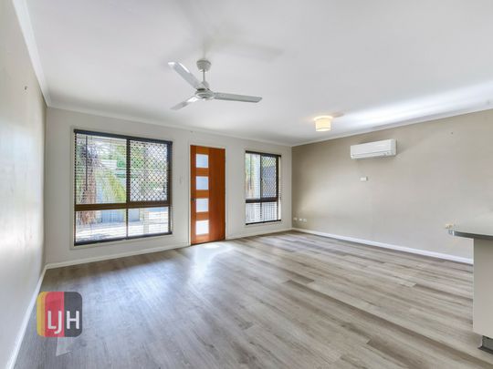 LOW SET 3 BEDROOM HOME IN STAFFORD - Photo 1