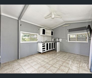 33 Burnett Heads Road, Burnett Heads, Qld 4670 - Photo 4