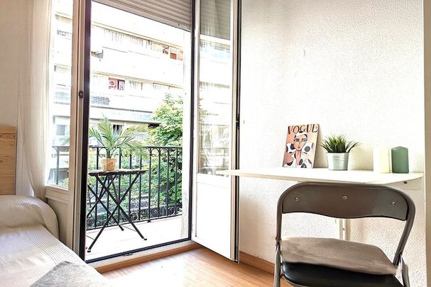 Calle de Montesa, Madrid, Community of Madrid 28006 - Photo 1