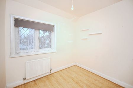 138, Bills Lane, Solihull - Photo 3