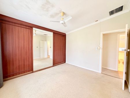 6 Crawley Road, Armadale WA 6112 - House For Rent | Domain - Photo 5