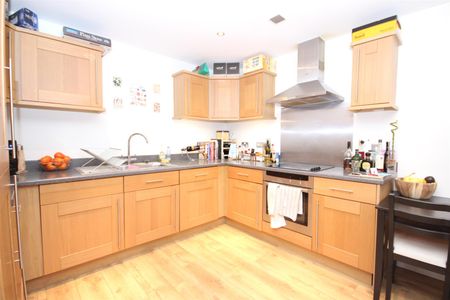 1 bed Flat for let - Photo 4