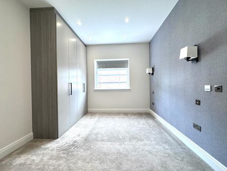 3 bedroom apartment to rent - Photo 4