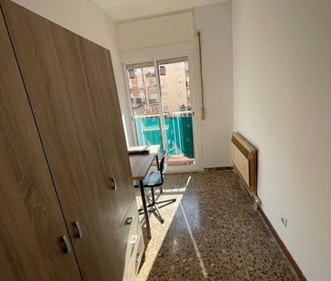 Travessera de Gràcia, Barcelona, Catalonia 08025 - Photo 3