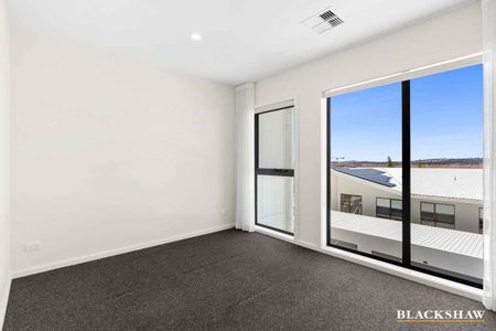 Three Bedroom Modern Townhouse In Denman Prospect - Photo 5