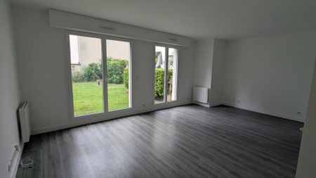 location Appartement T1 DE 33.72m² À GARCHES - Photo 2