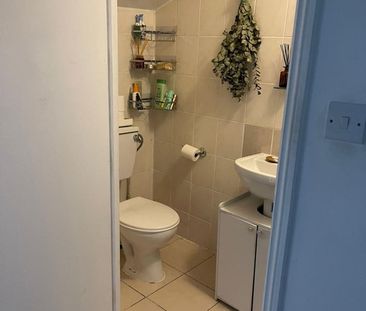 Studio Flat, Belgrade Road, N16 - Photo 1