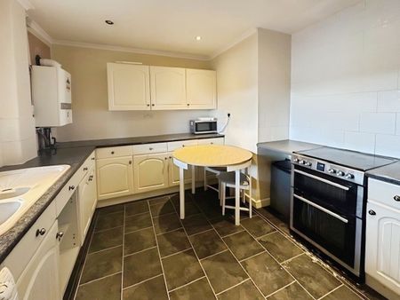 One-Bedroom House share - Photo 5