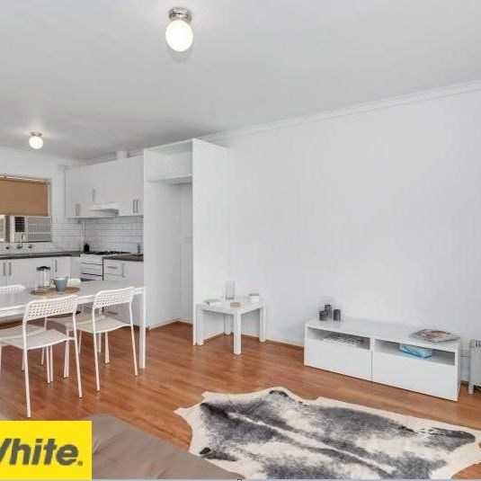 Beautifully Renovated Unit In Stunning Location - Photo 1