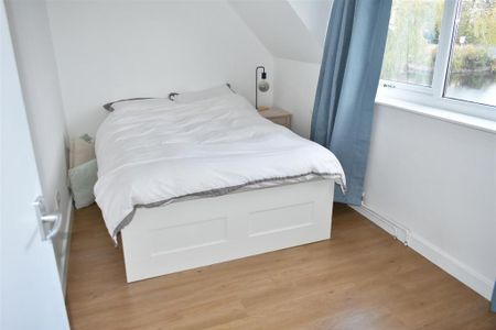 4 bedroom detached house to rent - Photo 5