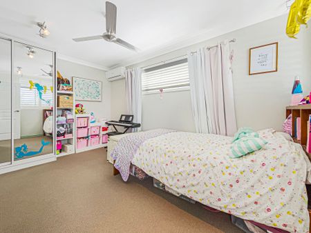 Centrally Located Modern Home with Spa and Additional Study! - Photo 4