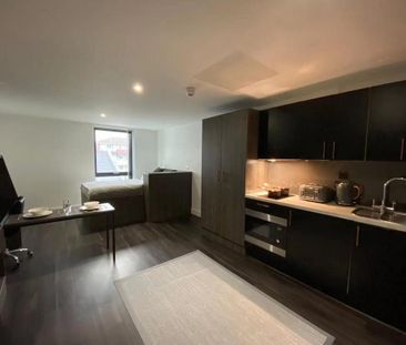 Studio to rent - Photo 2