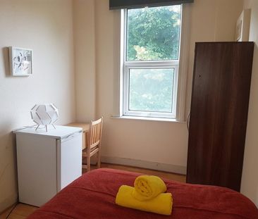 Room in a Shared House, Willesden Green, NW2 - Photo 2